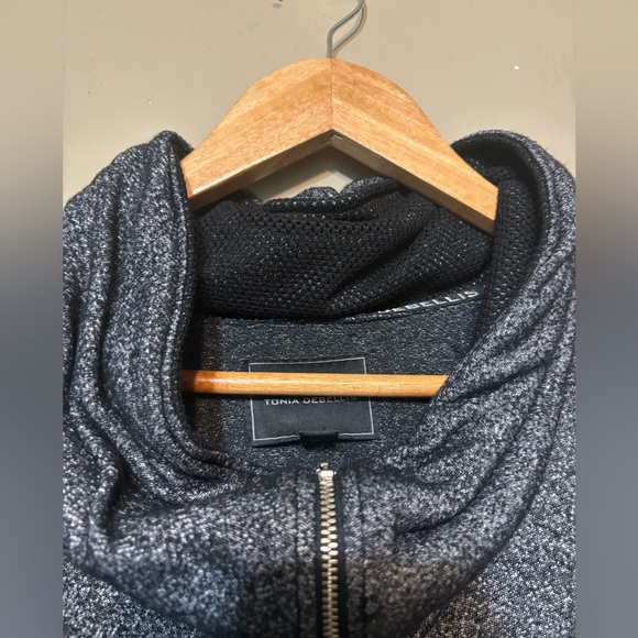 TONIA DEBELLIS Tunic Length Athletic Full Zip Jacket - Picture 4 of 11